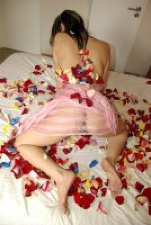 Esmeralda Damas de compa&ntilde;ia en Chile, escort o acompa&ntilde;antes femeninas en Santiago |  Lindas amigas estudiantes muy serviciales domicilio hoteles, Ricas compa&ntilde;eras lindos cuerpos