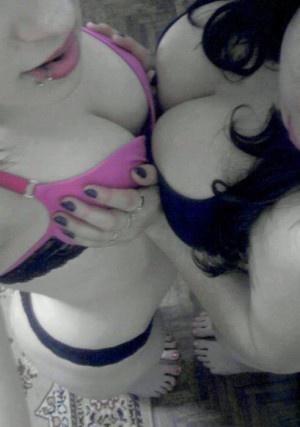 Laura y p&iacute;a  Damas de compa&ntilde;ia en Chile, escort o acompa&ntilde;antes femeninas en Cerro Navia |  Putitas a hoteles y domicilios 954337979 todo santiago hermosas y voluptuosas, Chicas adictas al placer